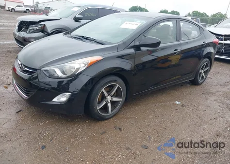 2012 Hyundai Elantra Gls (Ulsan Plant) z USA, uszkodzony, nr VIN KMHDH4AE1CU207971